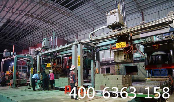 四柱壓磚機(jī)